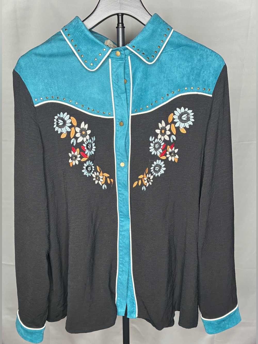 Women's Western-Inspired Black & Turquoise Embroidered Shirt Jacket